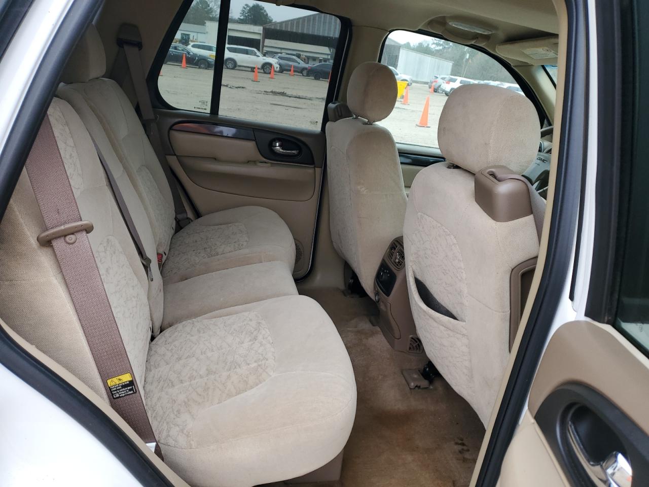 2004 GMC Envoy - Image 11