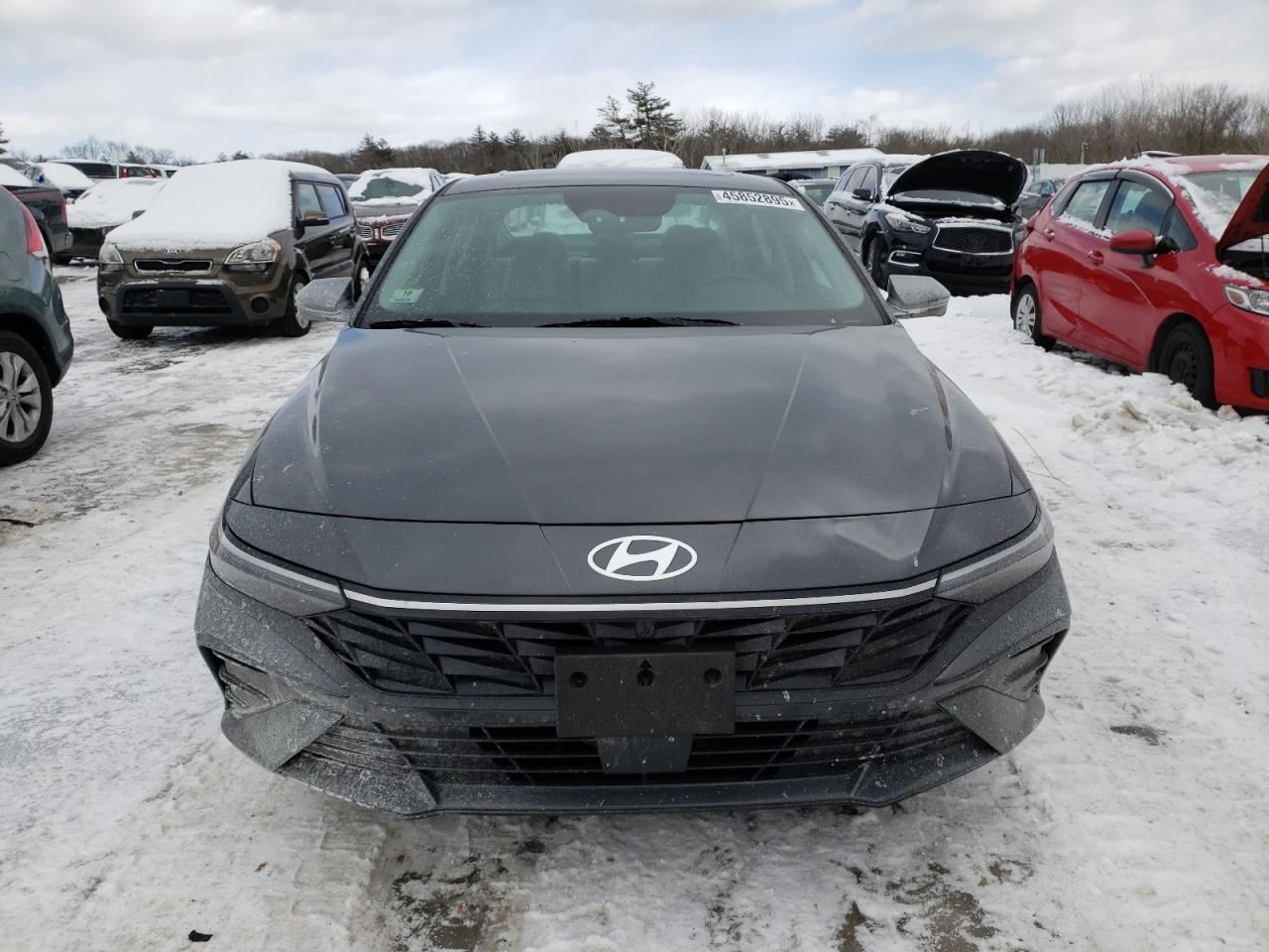 2024 Hyundai Elantra - Image 5