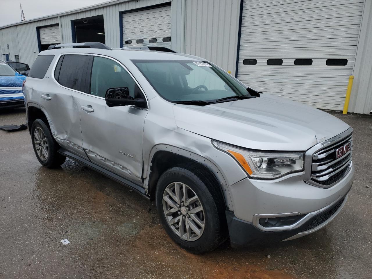 2017 GMC Acadia - Image 4