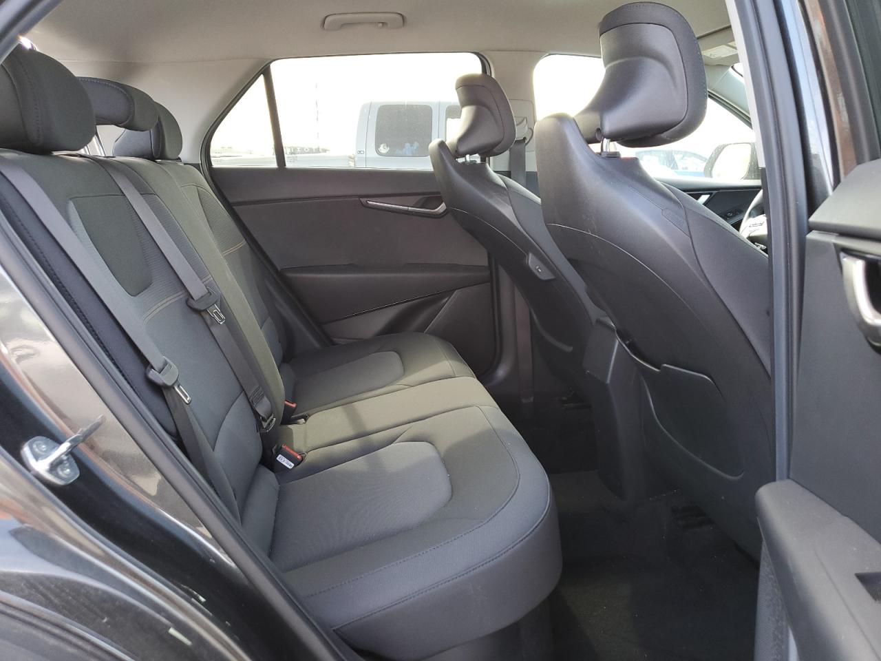 2024 Kia Niro - Image 11