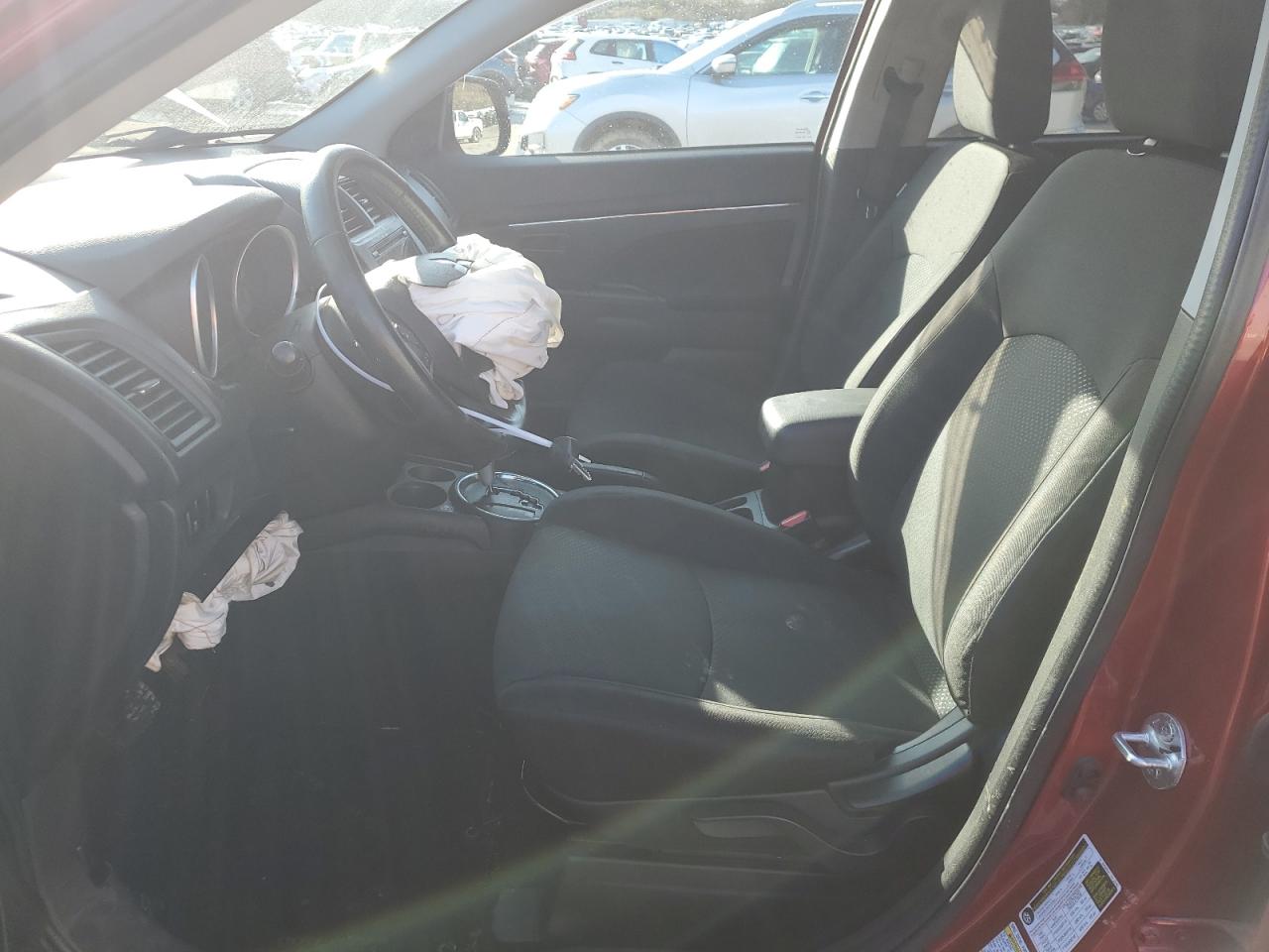 2015 Mitsubishi Outlander - Image 7