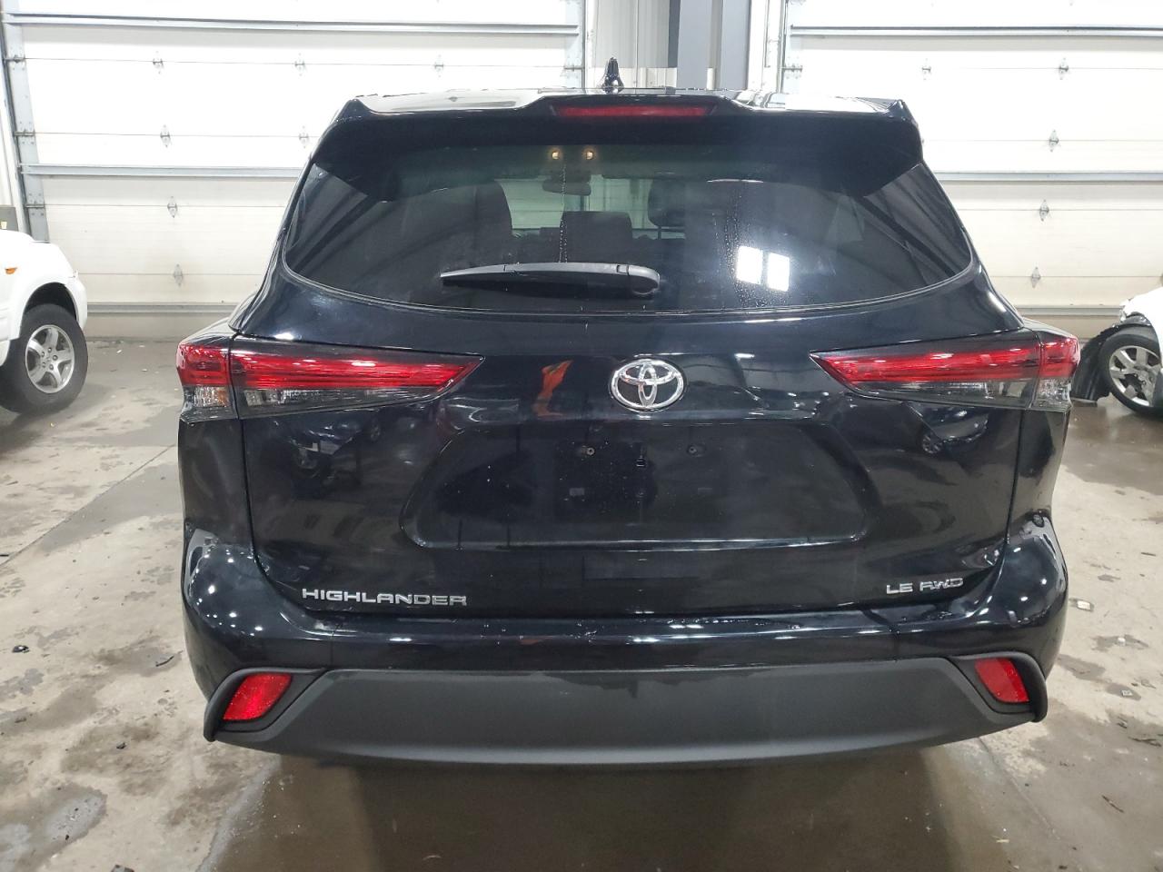 2021 Toyota Highlander - Image 6