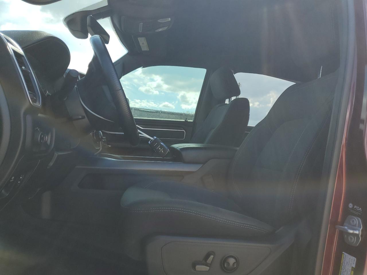 2022 RAM 1500 - Image 7