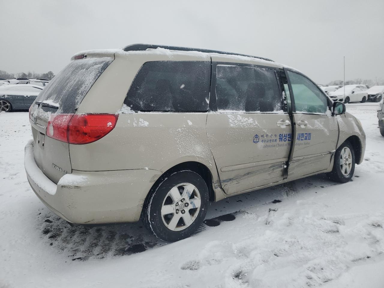 2006 Toyota Sienna - Image 3