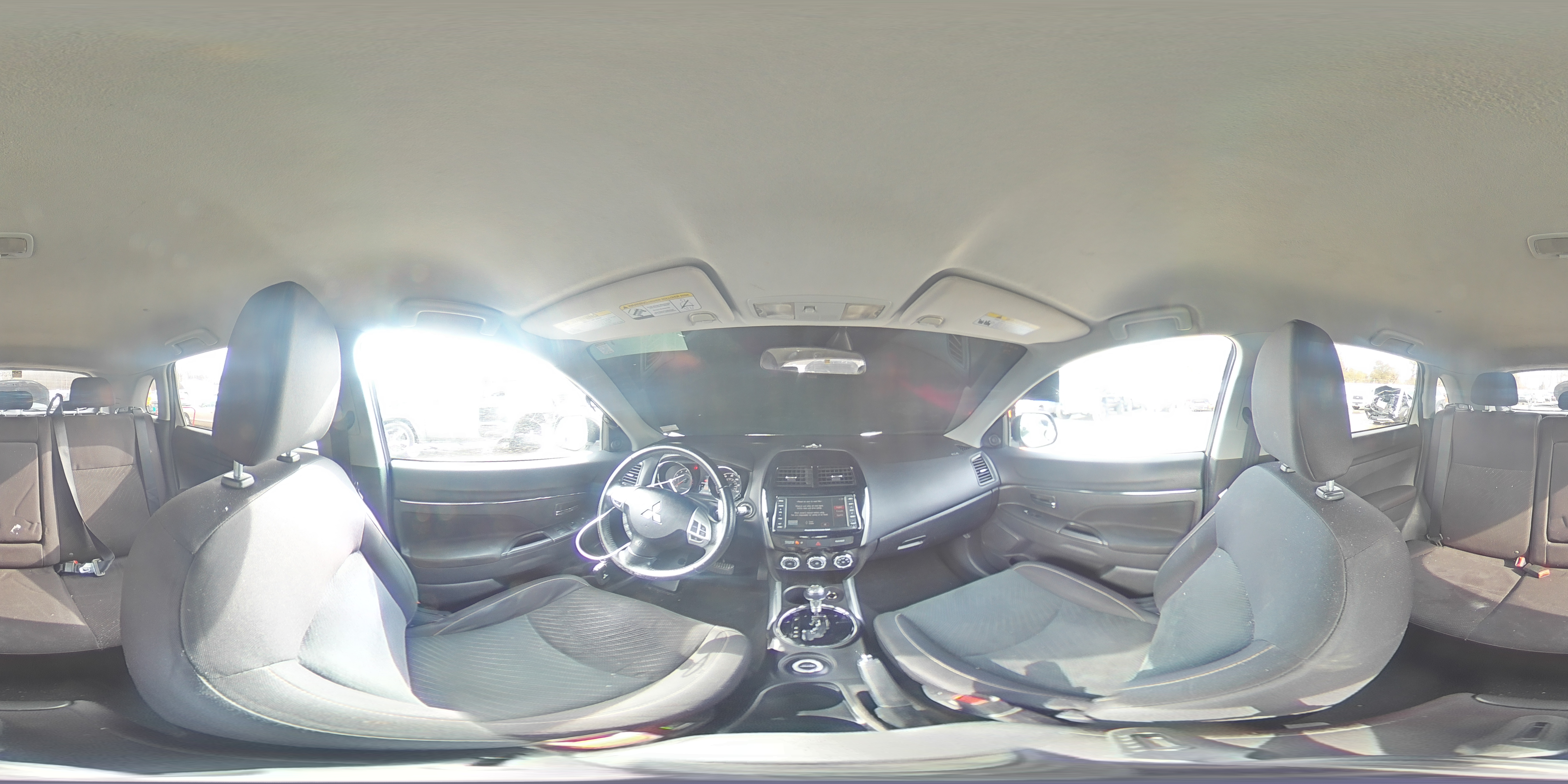 2013 Mitsubishi Outlander - Image 14