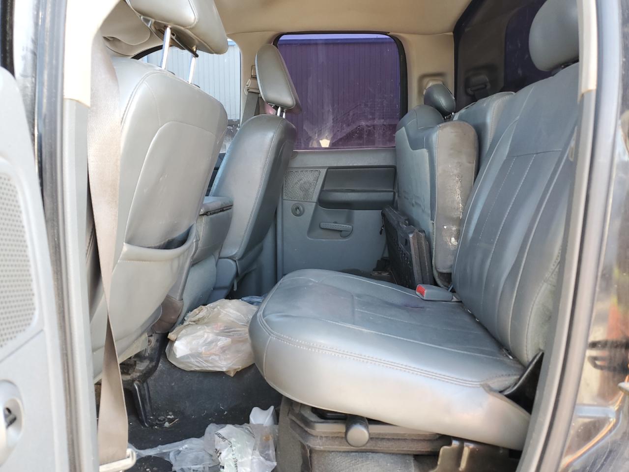 2006 Dodge RAM - Image 10