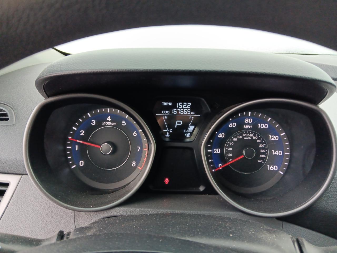 2013 Hyundai Elantra - Image 9