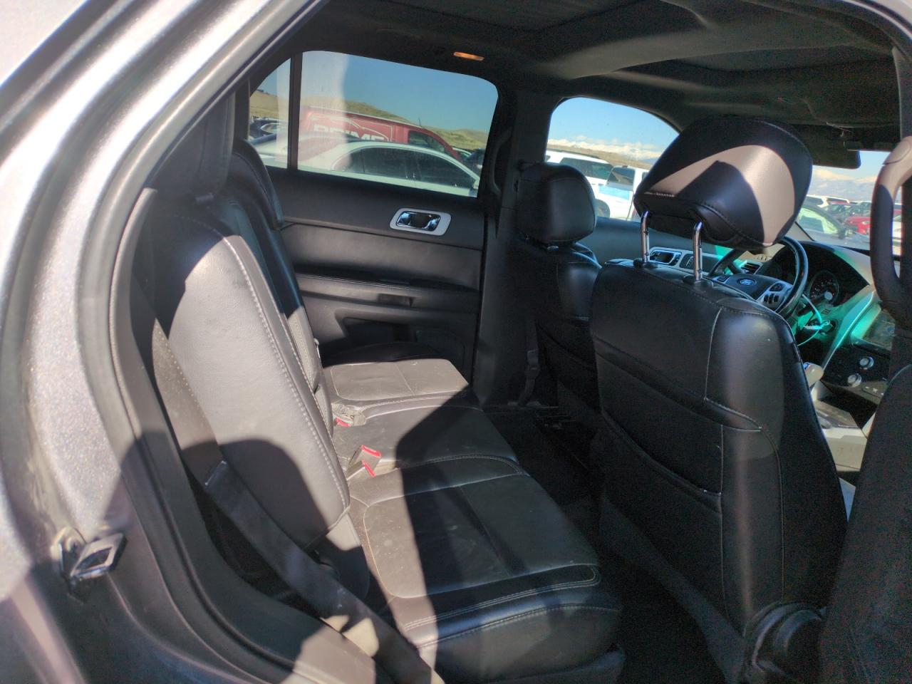 2014 Ford Explorer - Image 10