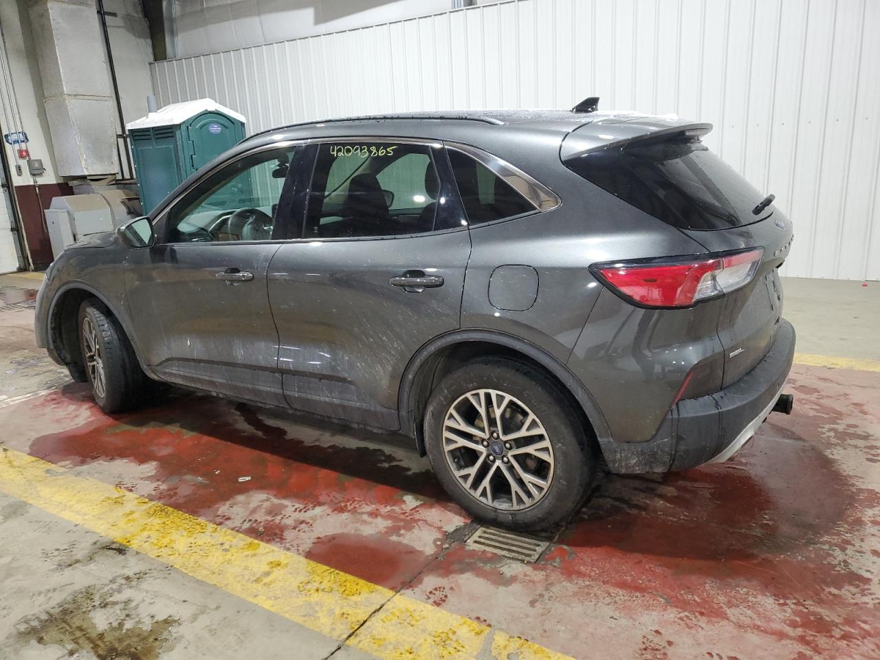 2020 Ford Escape - Image 2