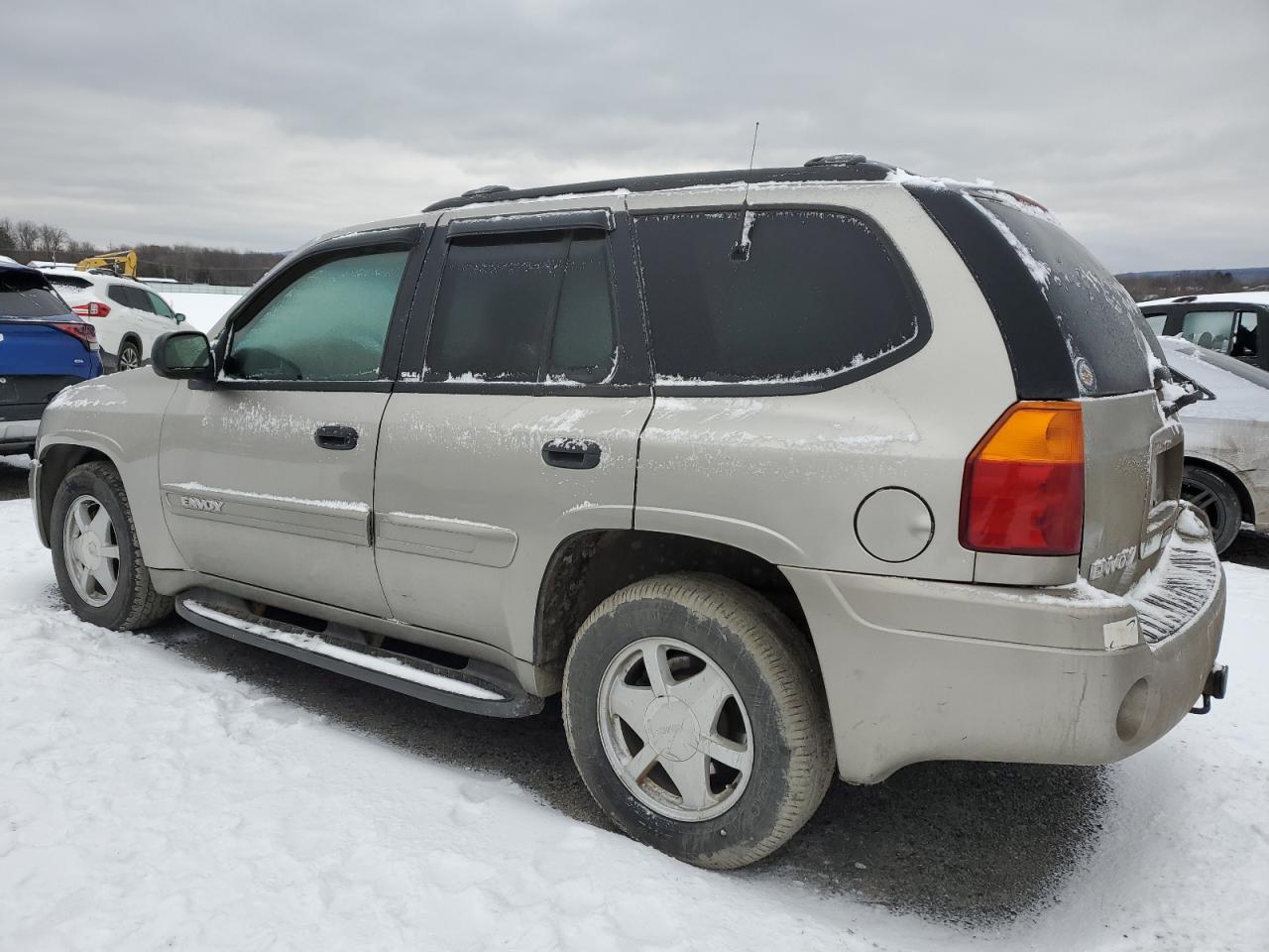 2002 GMC Envoy - Image 2