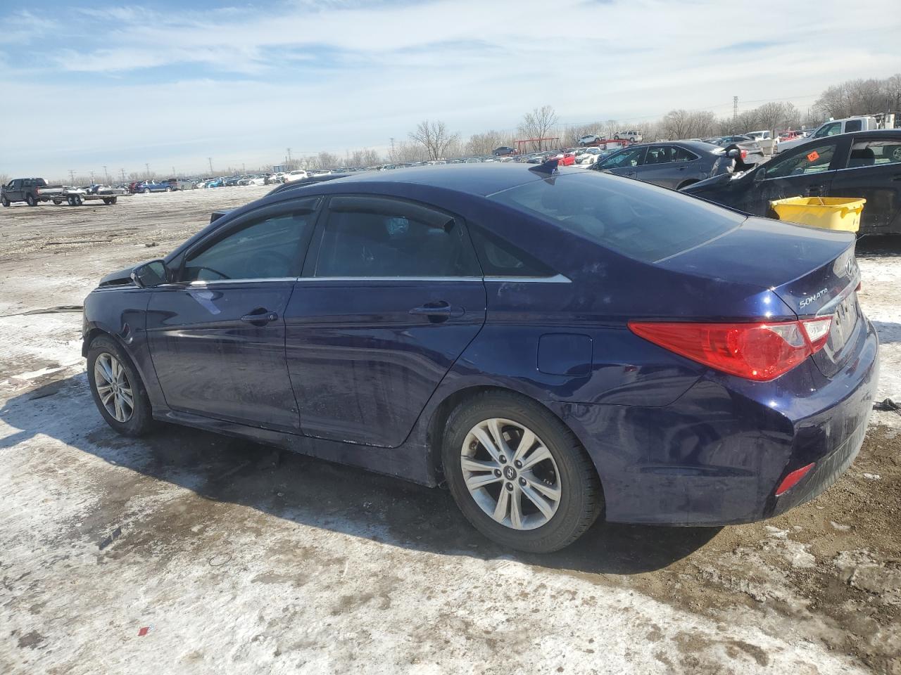 2014 Hyundai Sonata - Image 2