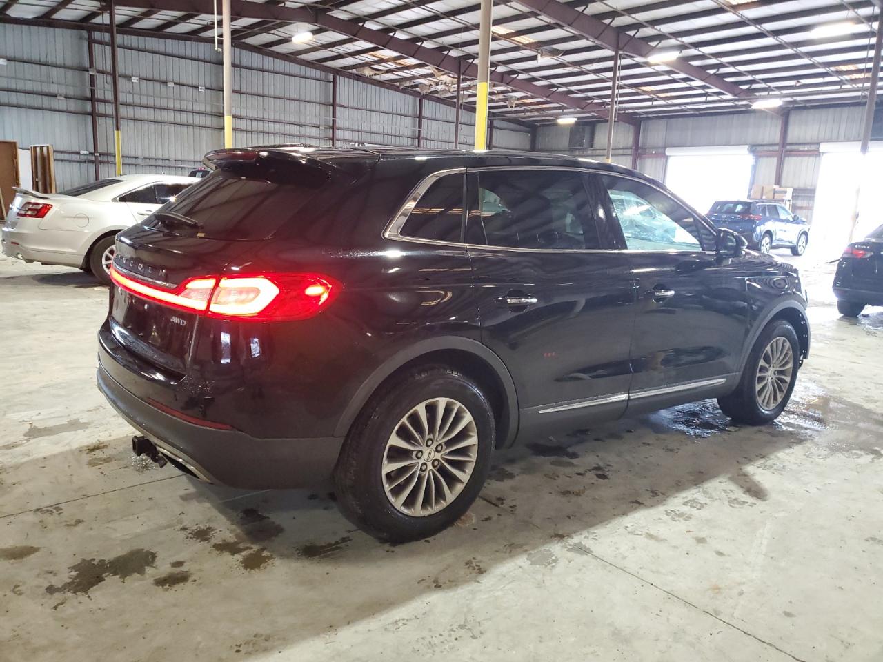 2017 Lincoln MKX - Image 3