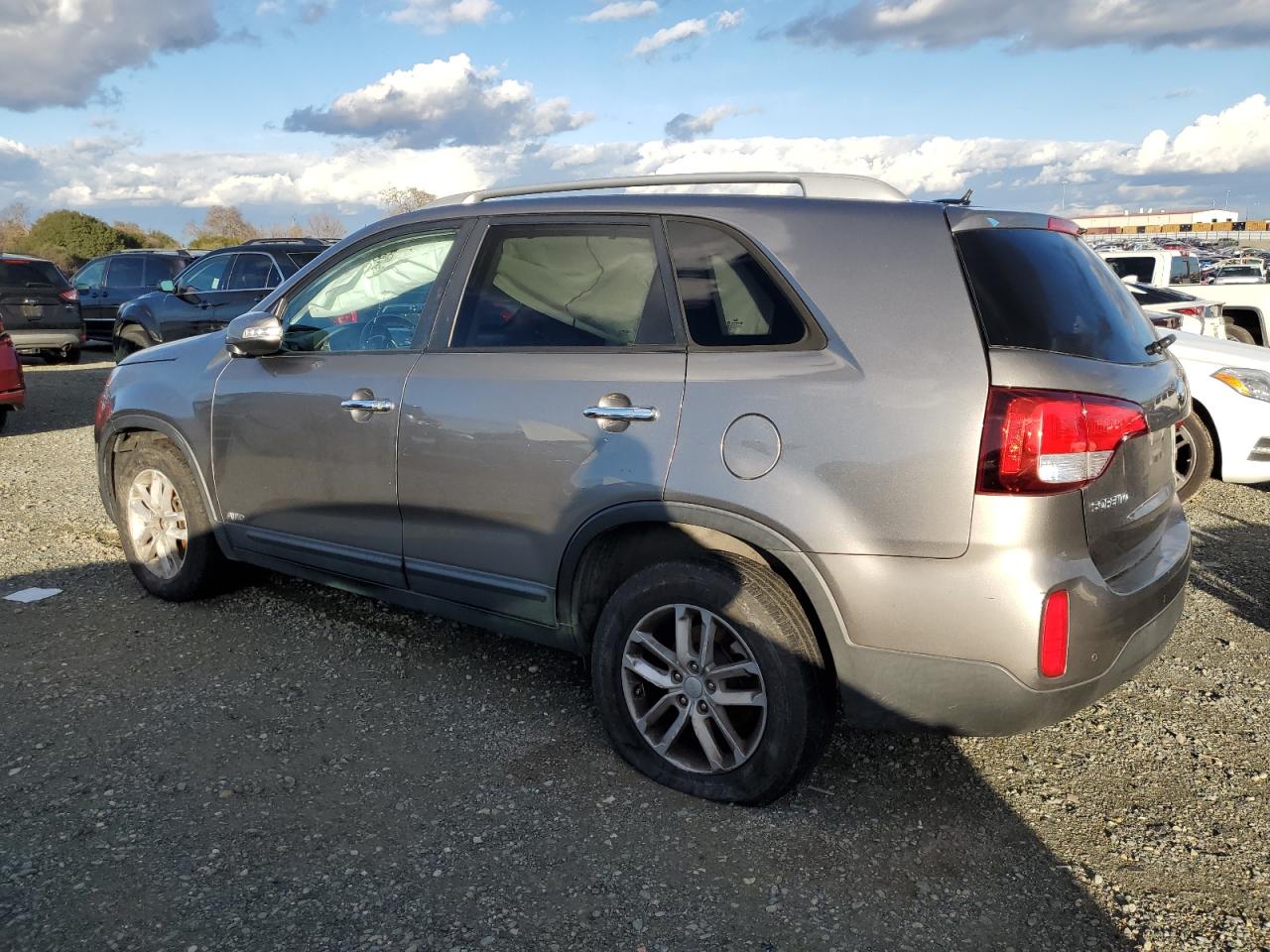 2014 Kia Sorento - Image 2