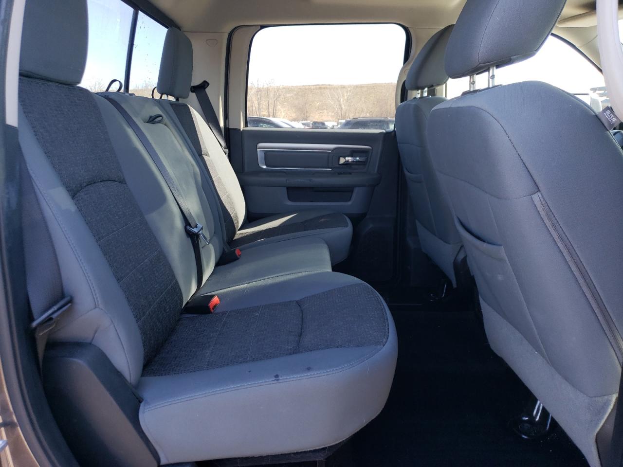 2014 RAM 3500 - Image 10