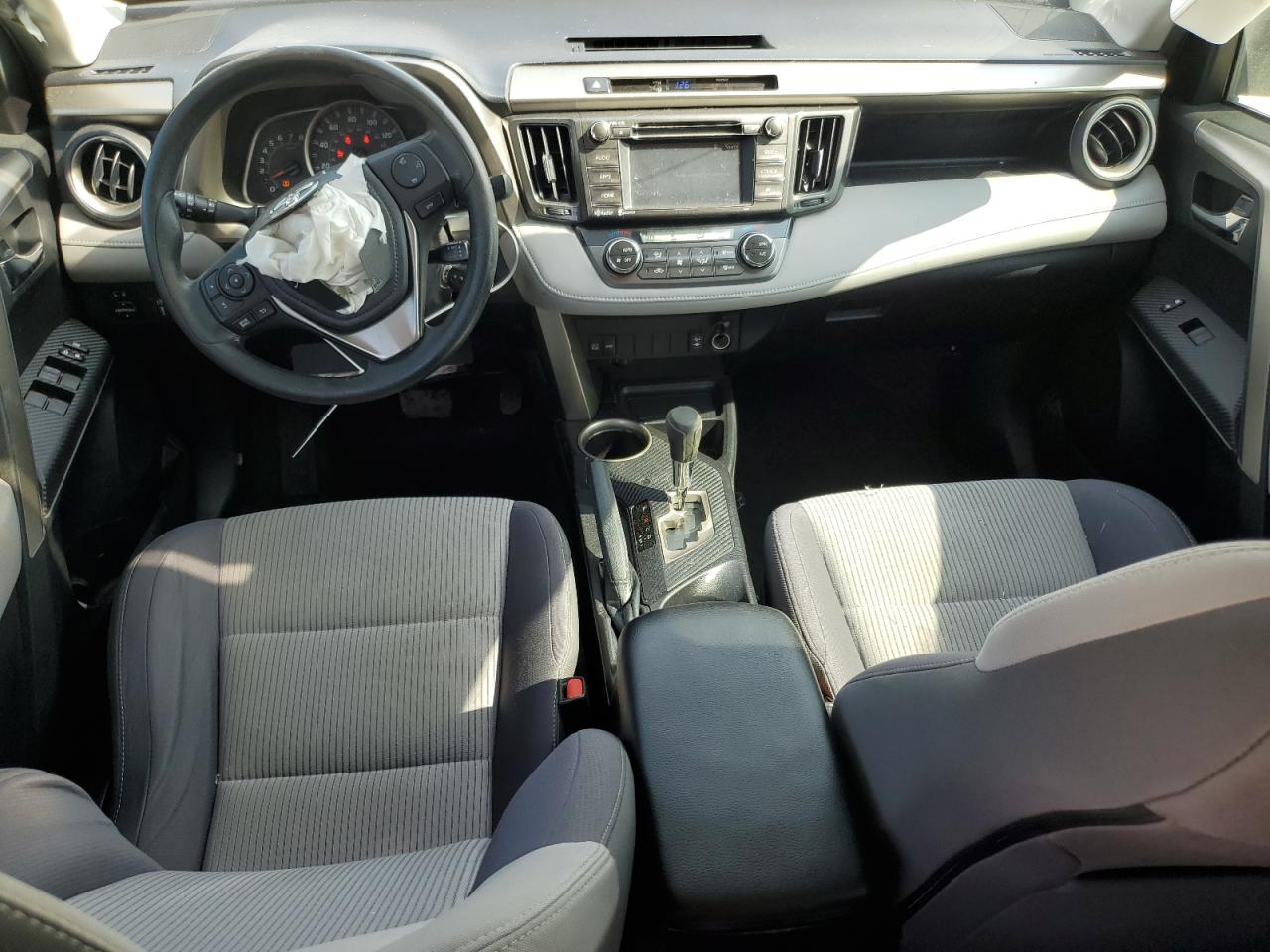 2015 Toyota RAV 4 - Image 8