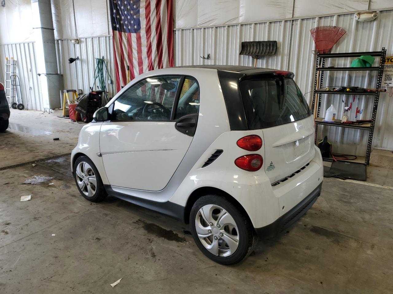 2014 Smart Fortwo - Image 2