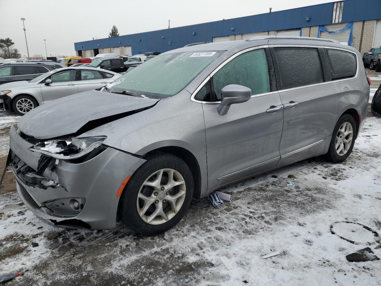 2017 Chrysler Pacifica - Image 1