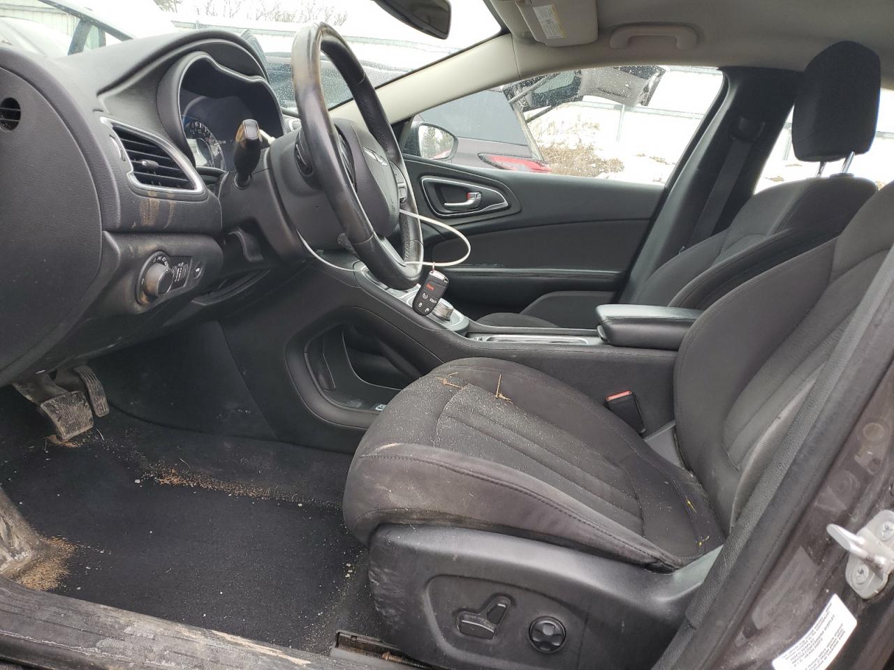 2015 Chrysler 200 - Image 7