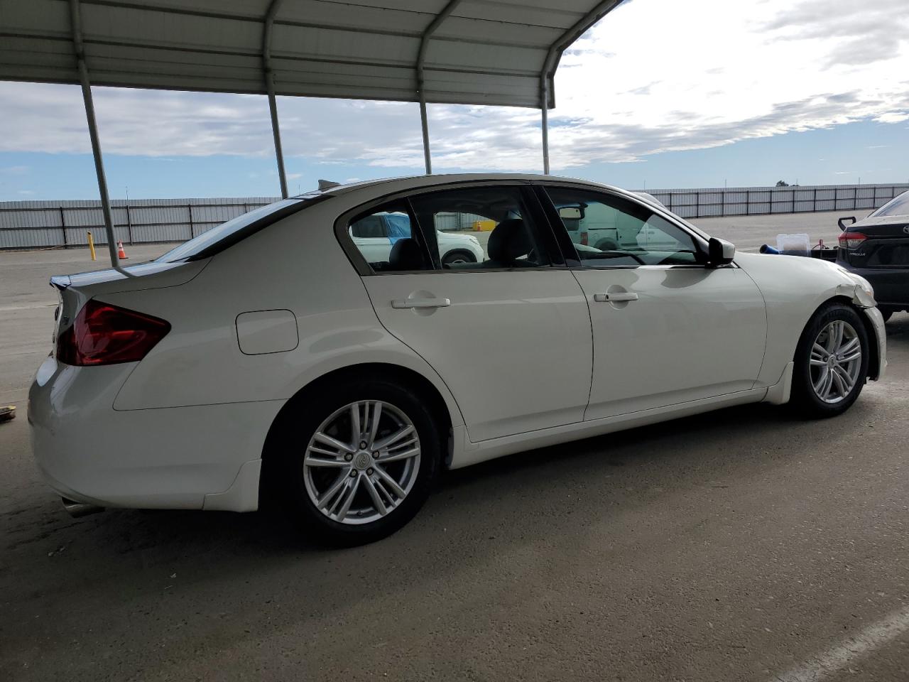2012 Infiniti G - Image 3