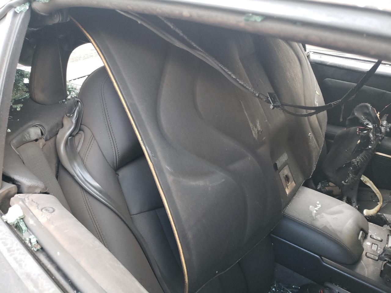 2004 Cadillac XLR - Image 10