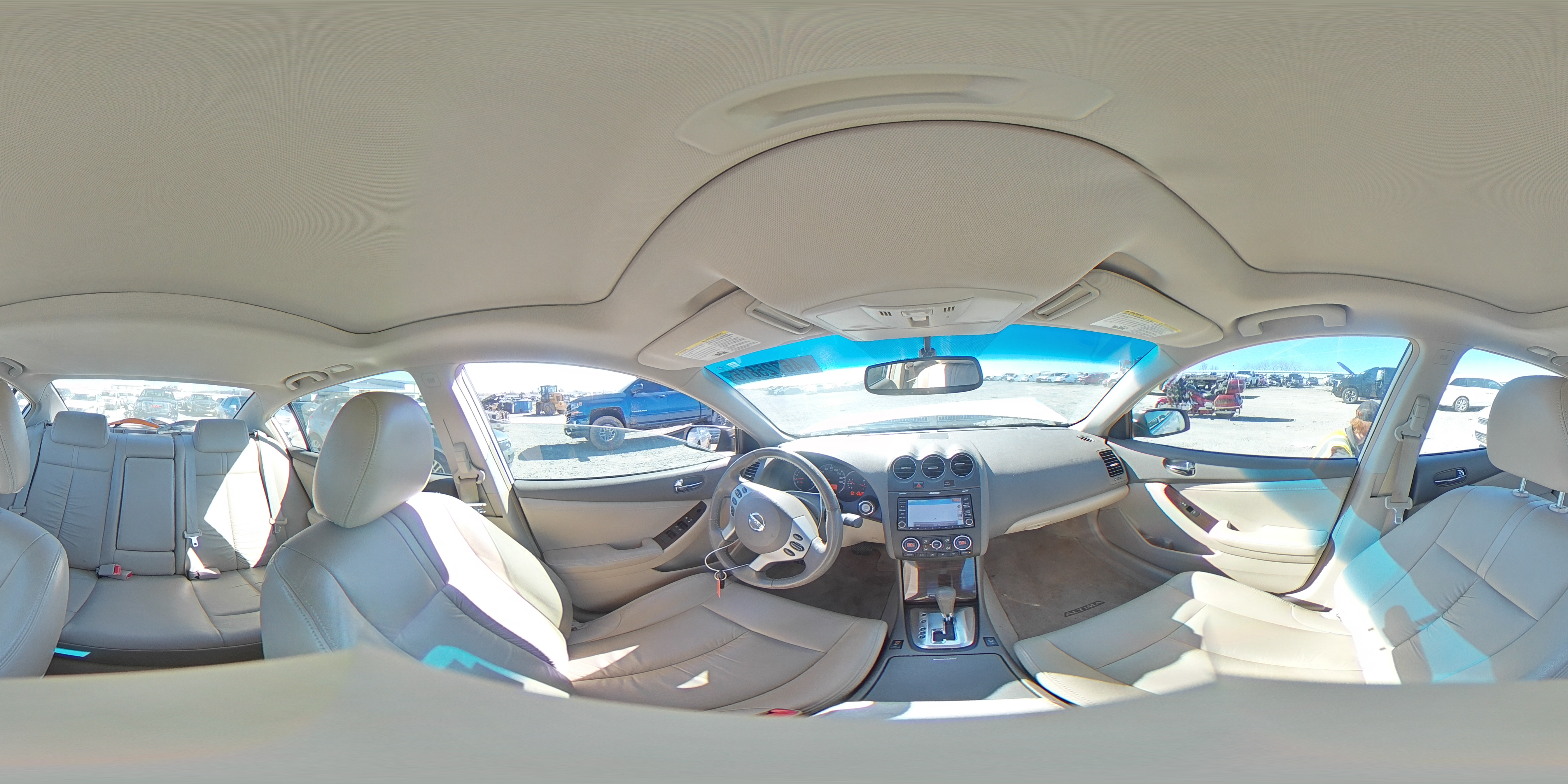 2010 Nissan Altima - Image 12