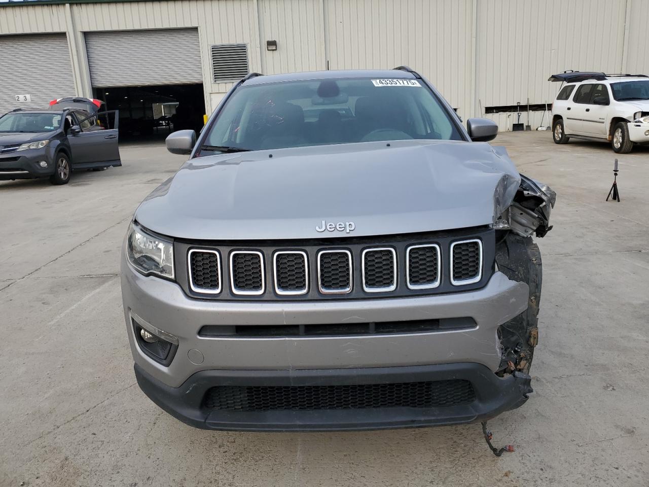 2018 Jeep Compass - Image 5
