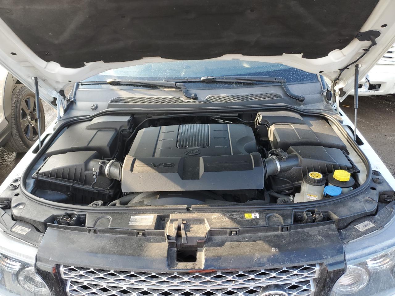 2013 Land Rover Range Rover - Image 12