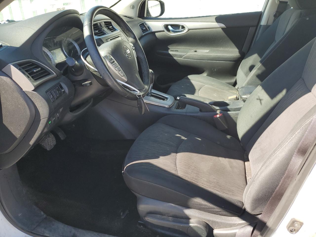 2015 Nissan Sentra - Image 7