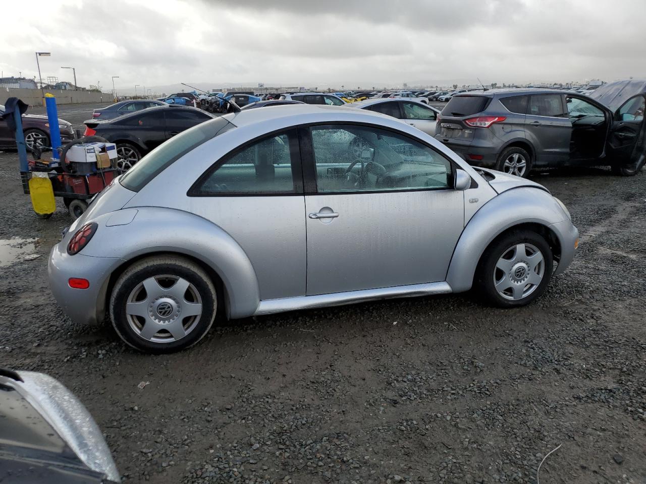2001 Volkswagen Beetle - Image 3