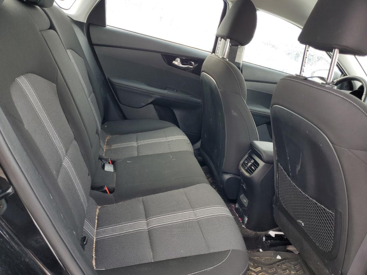 2022 Kia Forte - Image 10