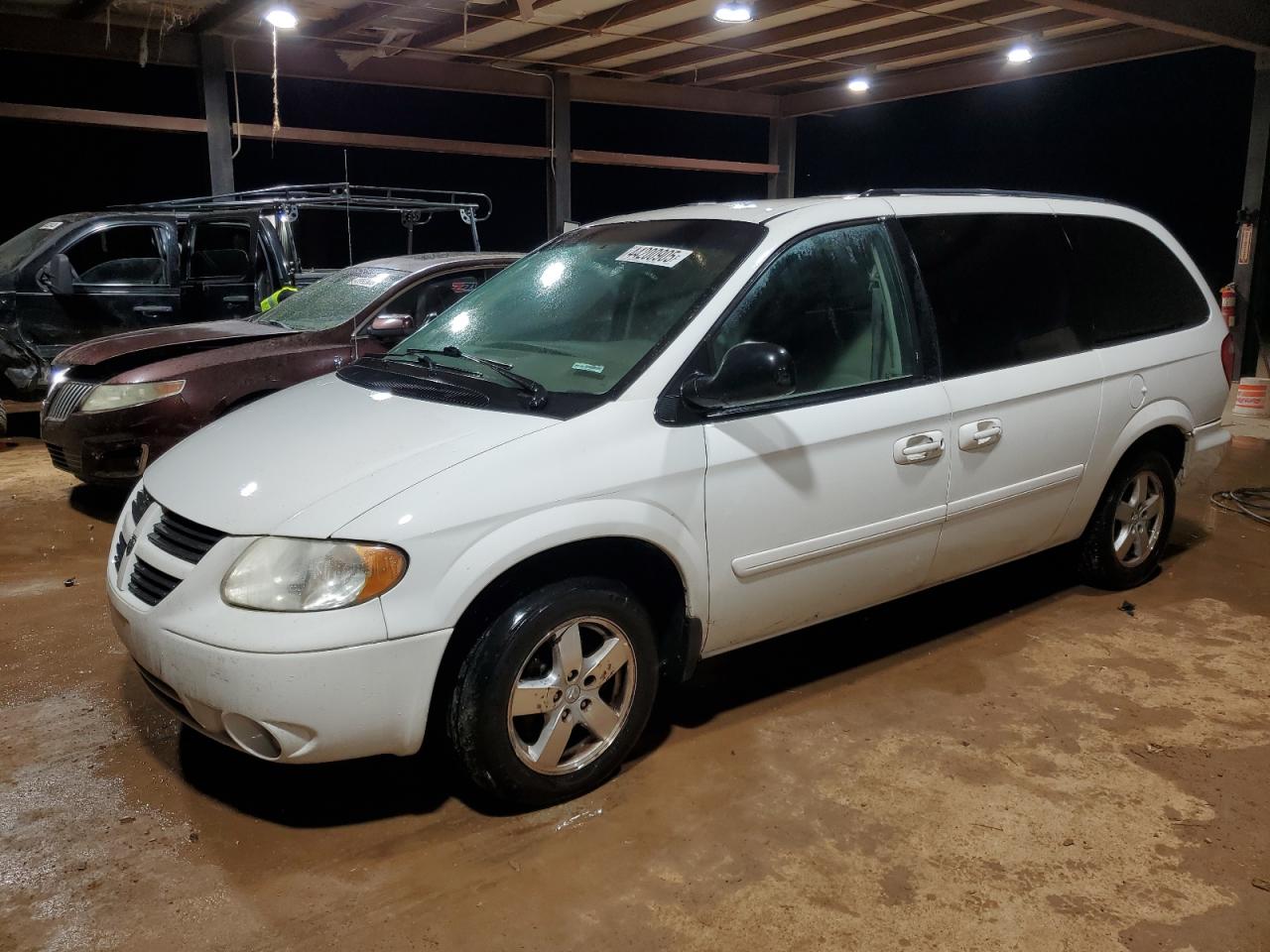 2007 Dodge Caravan - Image 1