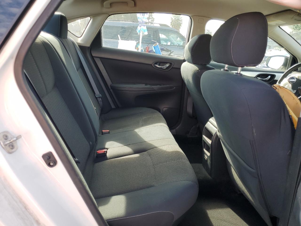 2017 Nissan Sentra - Image 10