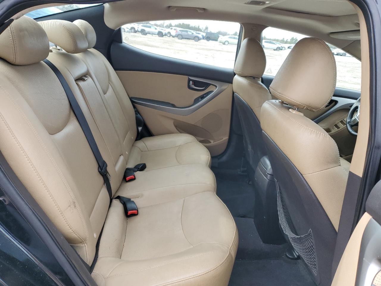 2012 Hyundai Elantra - Image 10