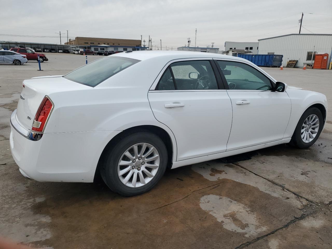 2014 Chrysler 300 - Image 3