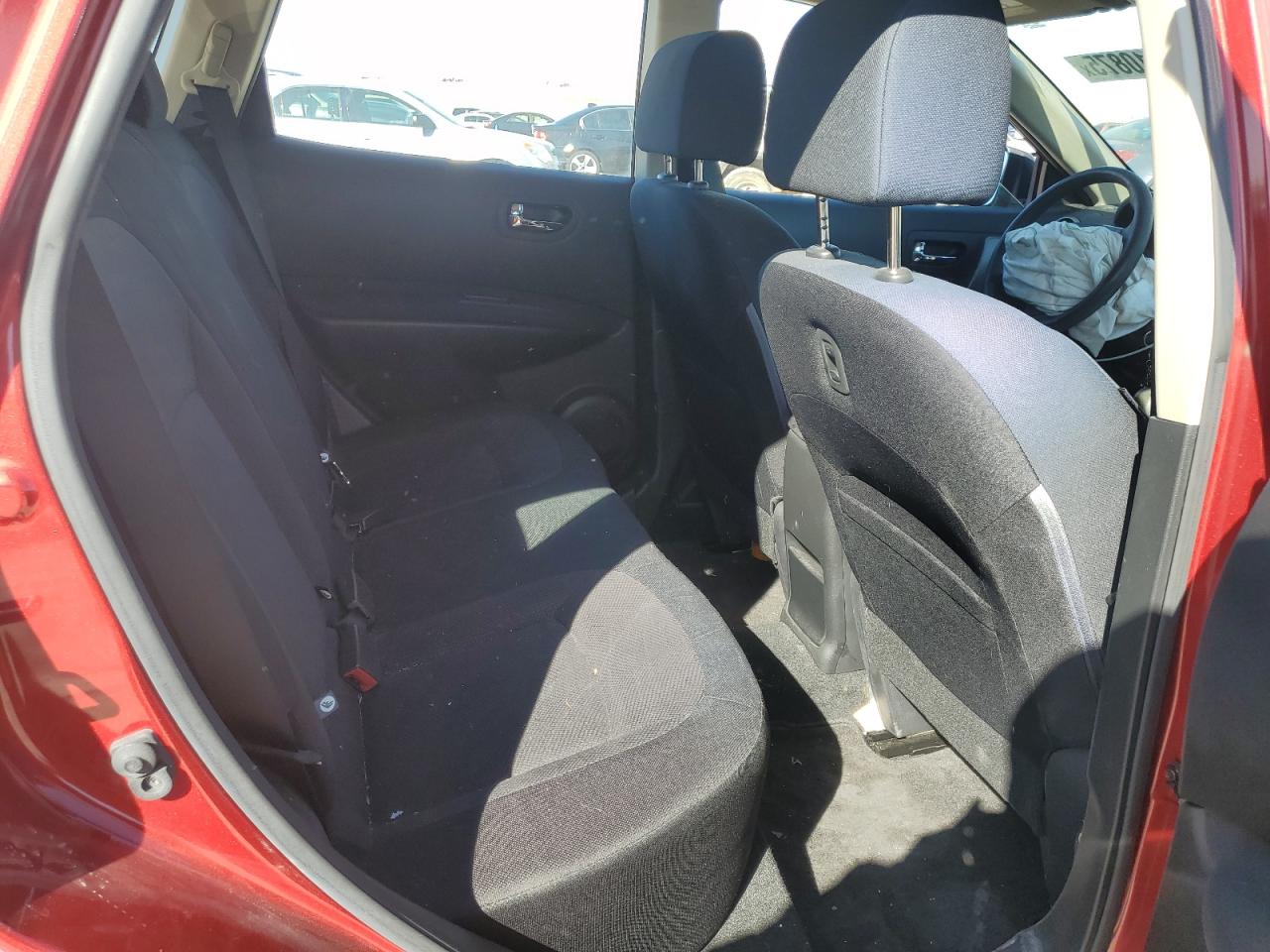 2014 Nissan Rogue - Image 10