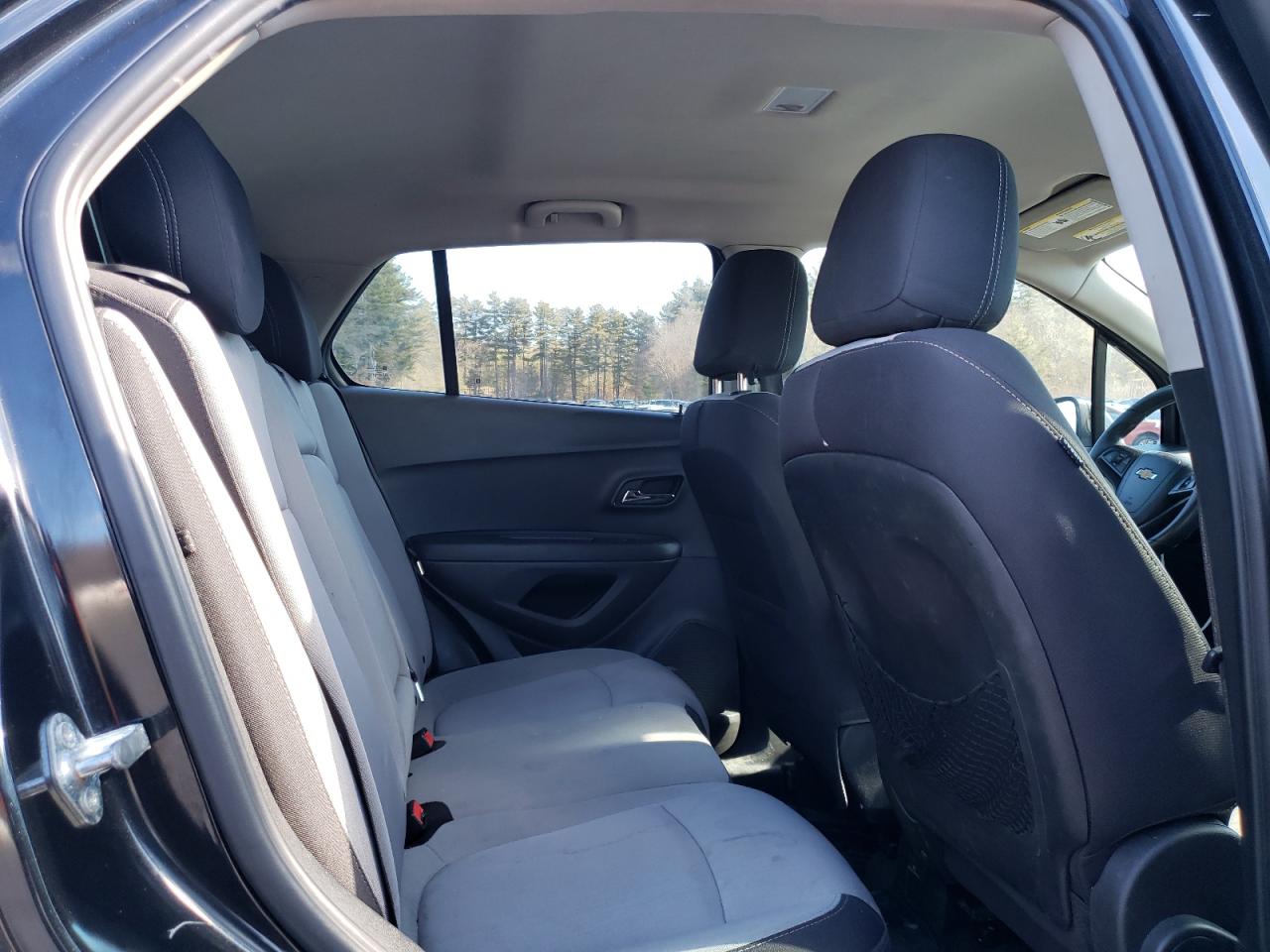 2015 Chevrolet Trax - Image 11