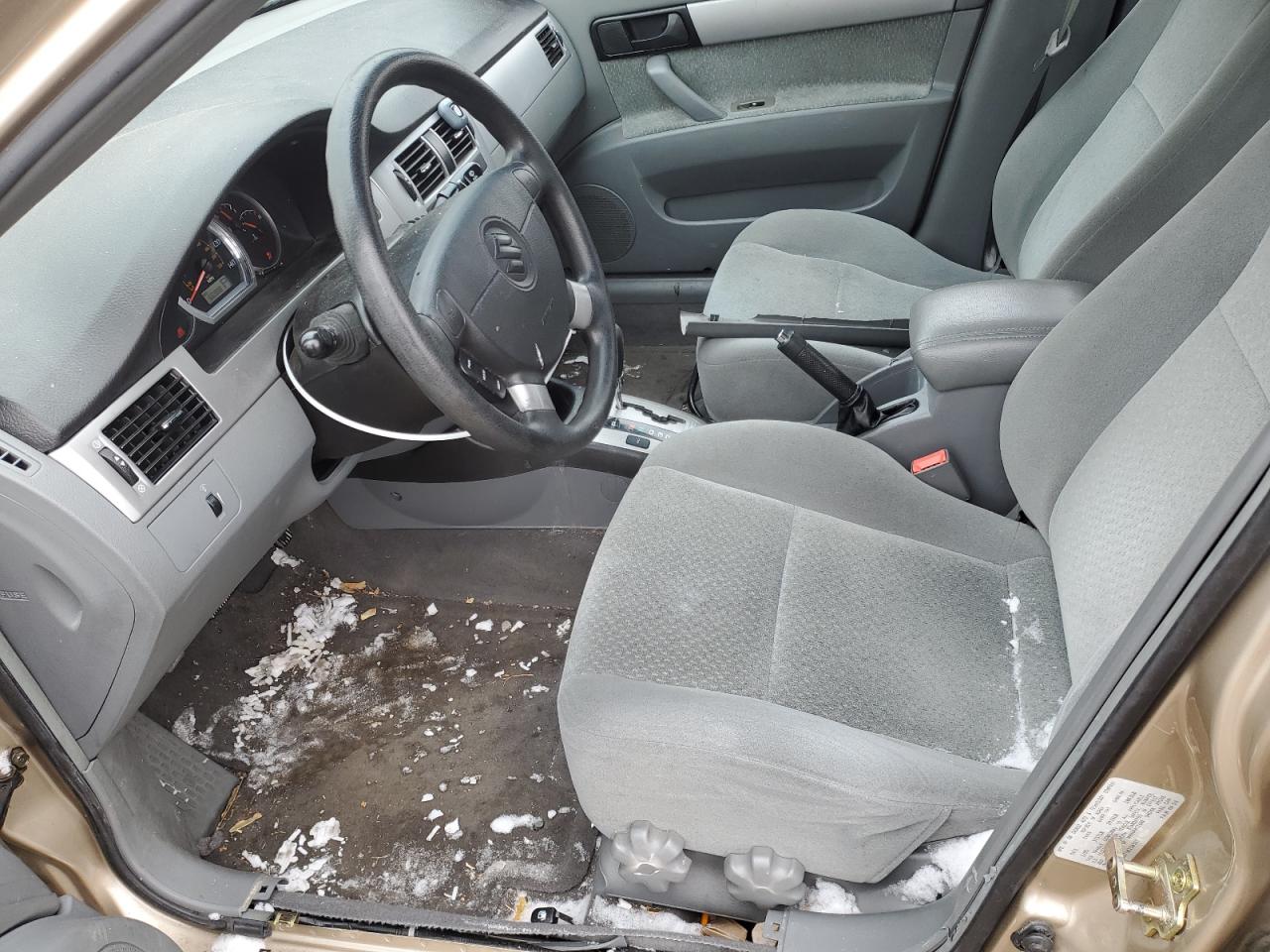 2005 Suzuki Forenza - Image 7