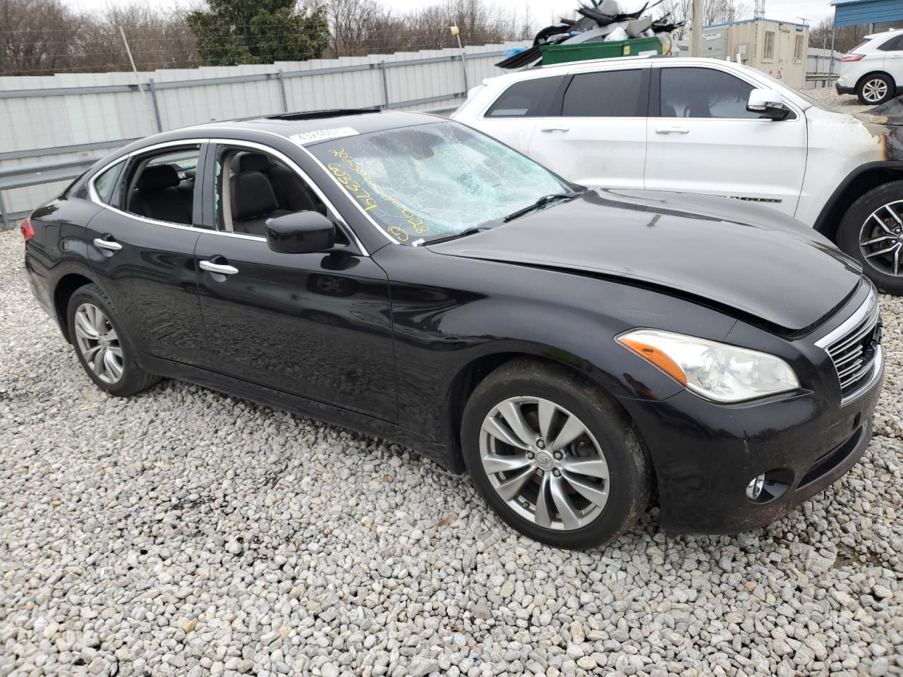 2013 Infiniti M - Image 4