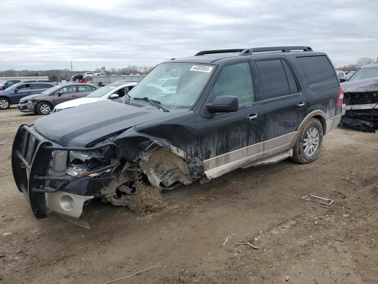 2014 Ford Expedition Xlt for Sale in Kansas City, KS - Front End