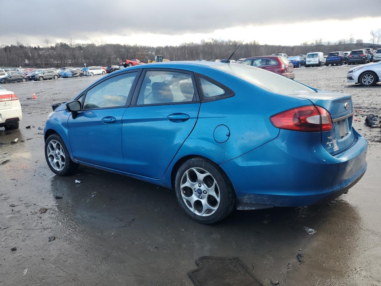 2012 Ford Fiesta - Image 2