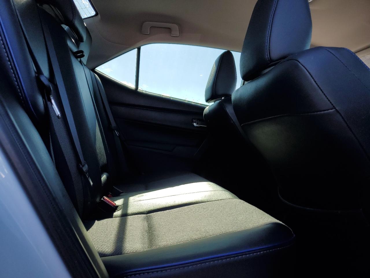 2017 Toyota Corolla - Image 10