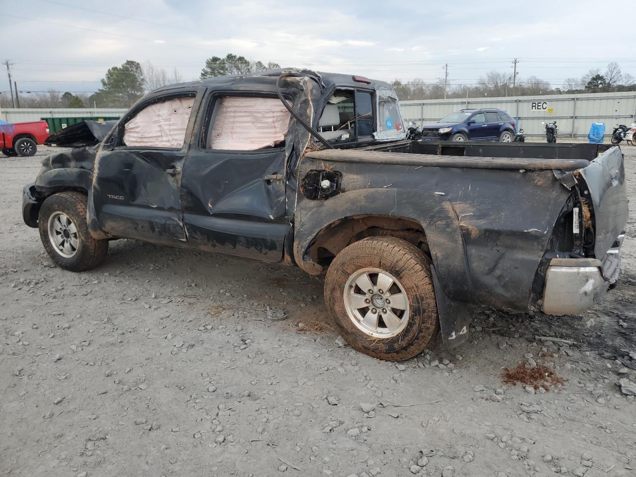 2011 Toyota Tacoma - Image 2
