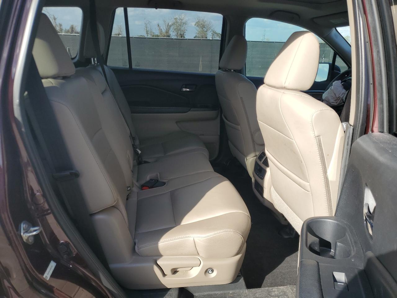 2016 Honda Pilot - Image 11