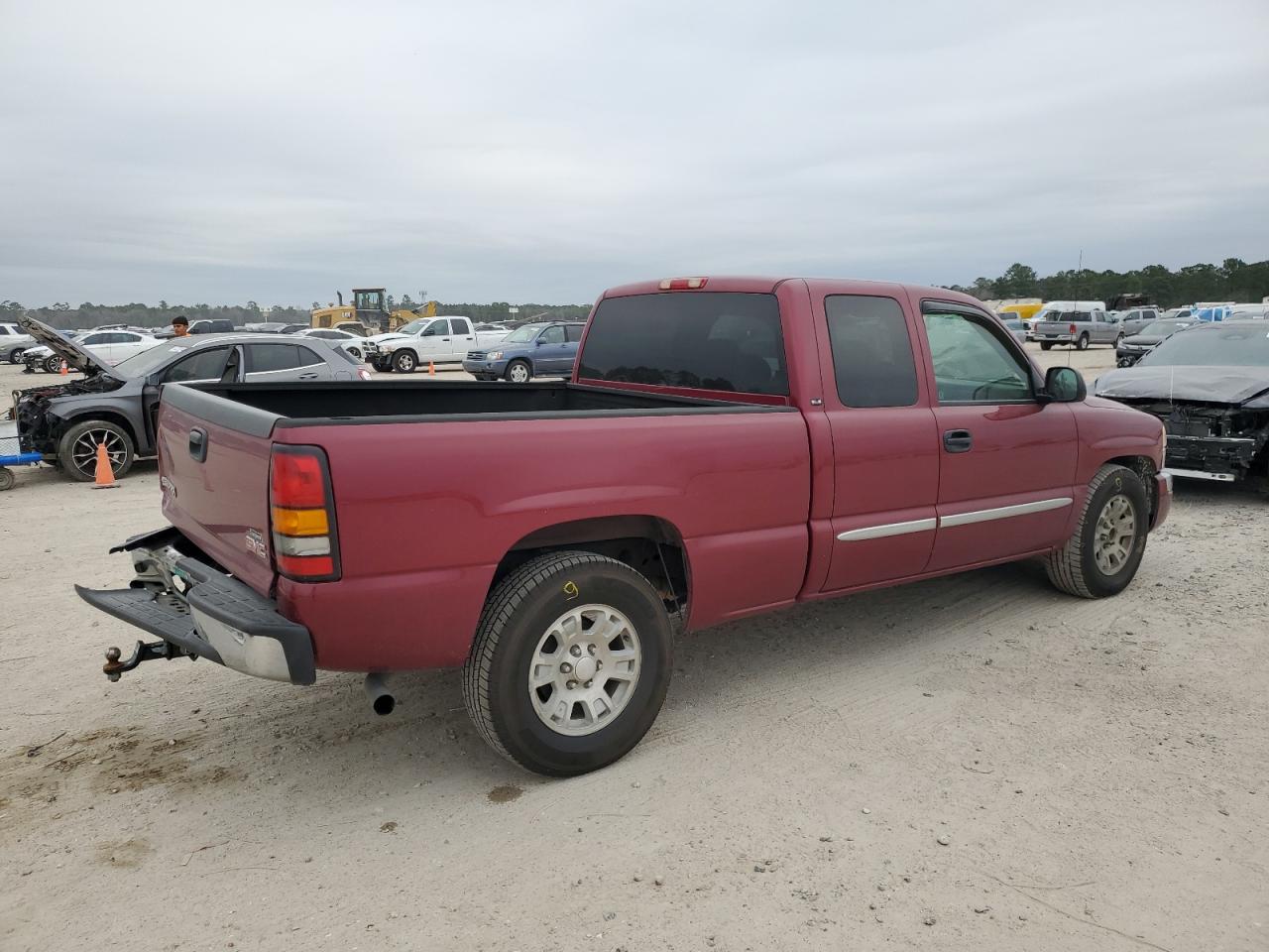 2005 GMC Sierra - Image 3