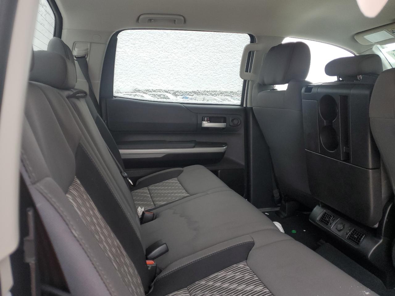 2018 Toyota Tundra - Image 10
