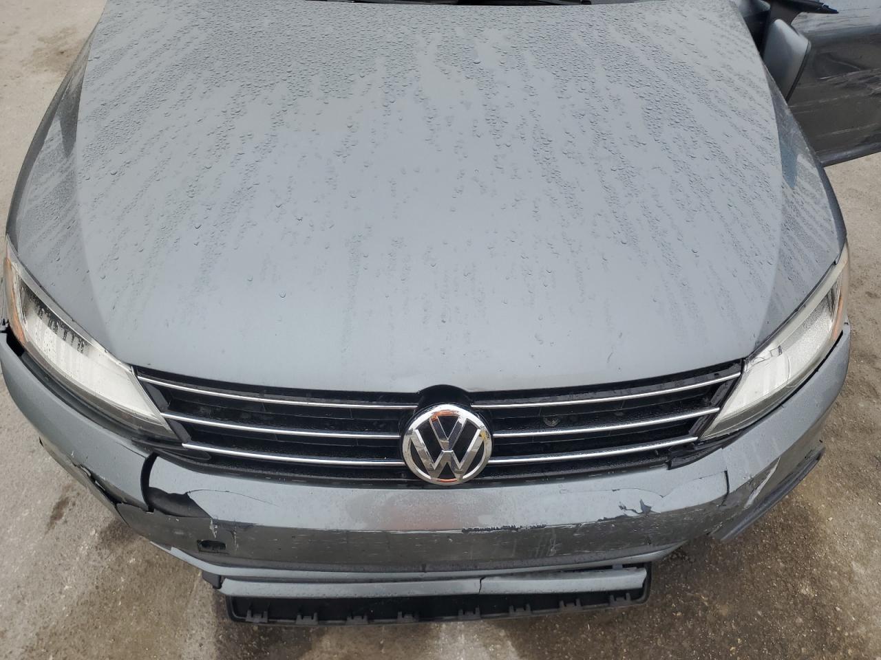 2017 Volkswagen Jetta - Image 11