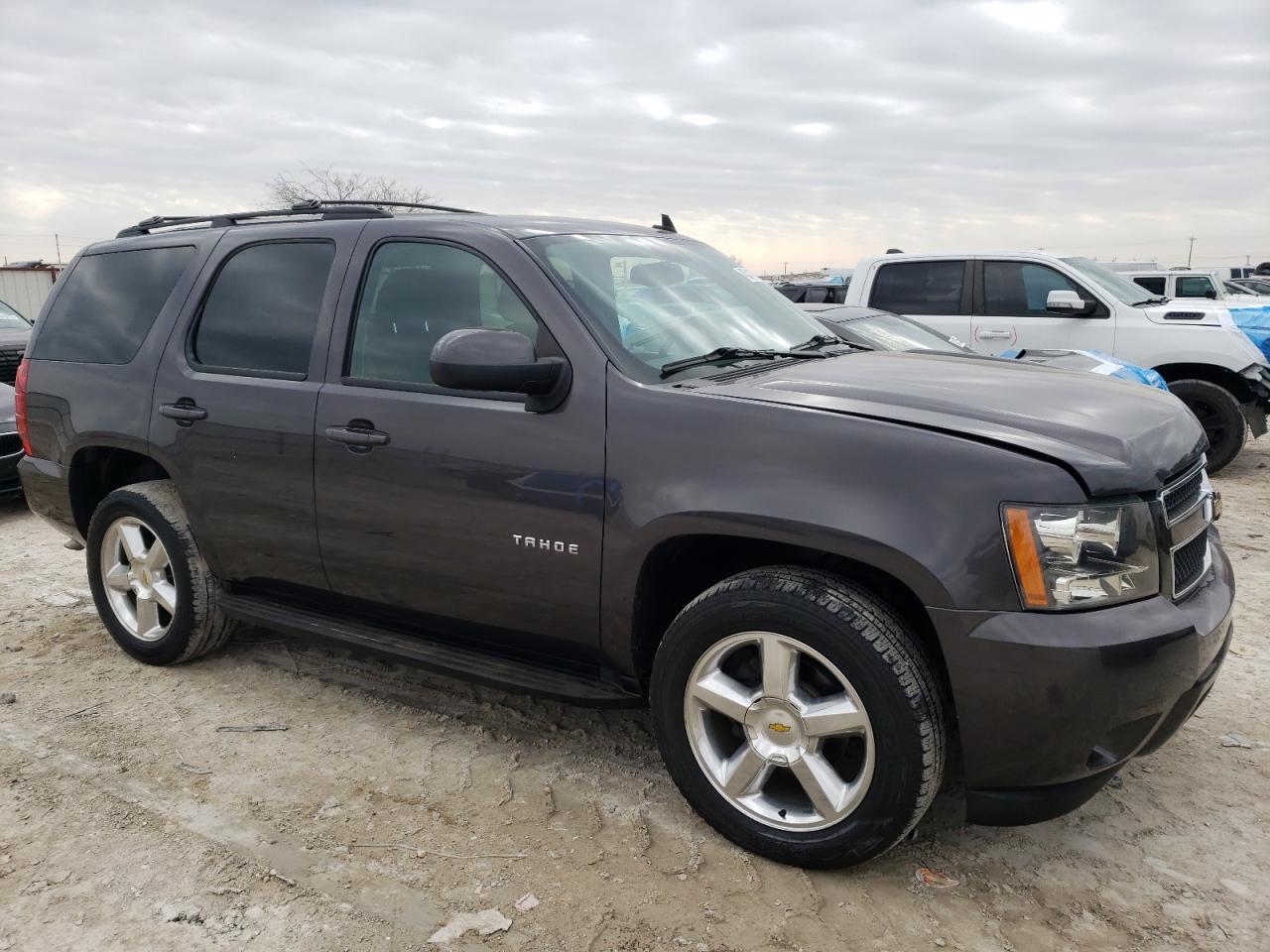 2011 Chevrolet Tahoe - Image 4