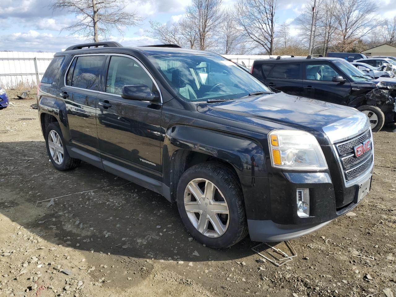 2011 GMC Terrain - Image 4