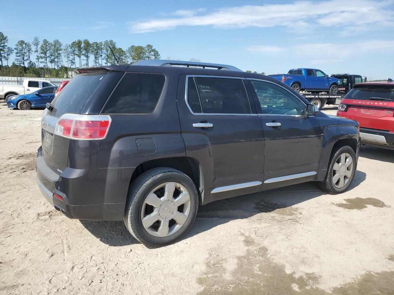 2015 GMC Terrain - Image 3