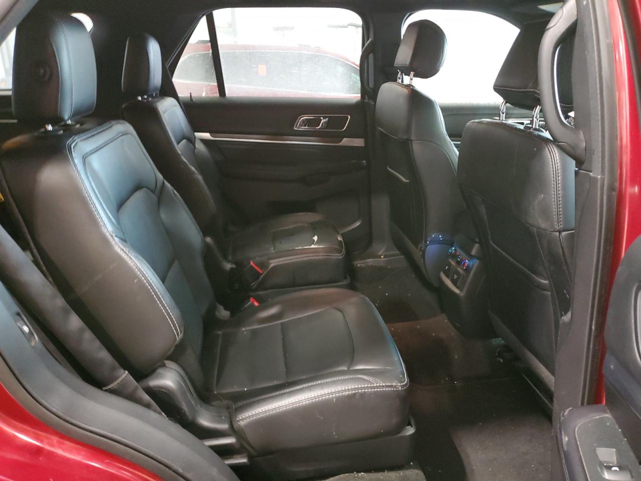 2017 Ford Explorer - Image 11